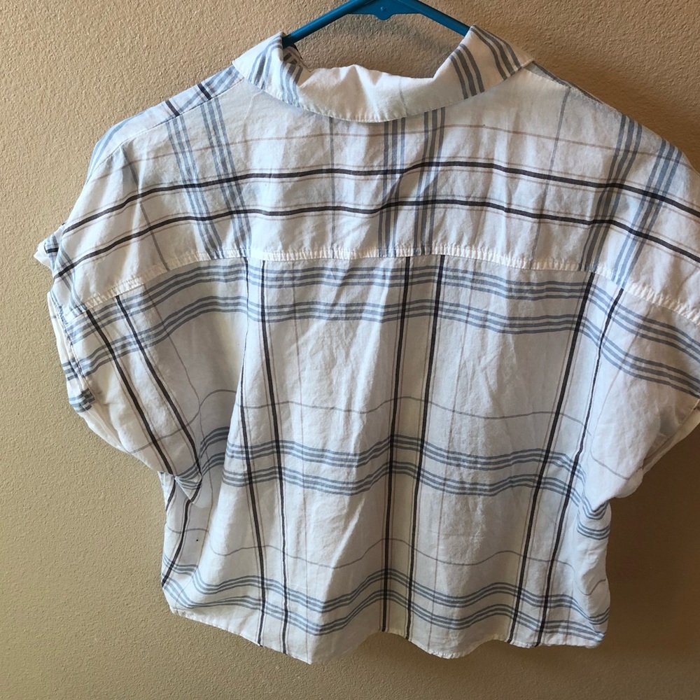 Thread & Supply Cropped Button Down Size L - Picture 2 of 2